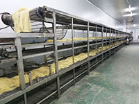 Abkühlende Maschine mit drei Schichten